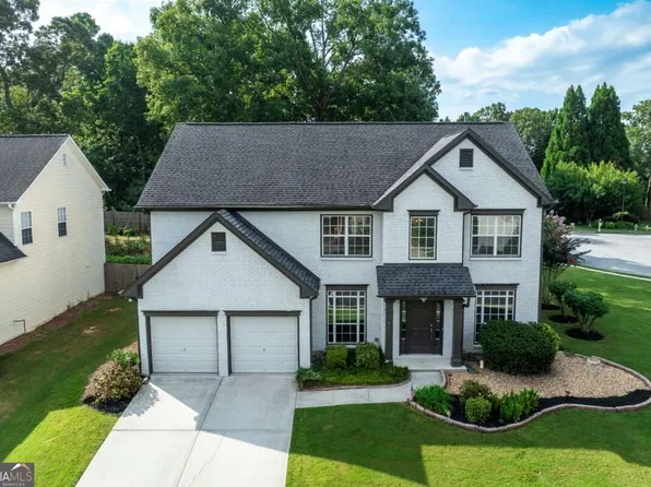 443 Leggett Oaks Ln, Lawrenceville, GA 30043