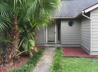 3 Fox Tail Ct, Savannah, GA 31406