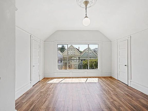 4th image of 555-1 2nd Ave