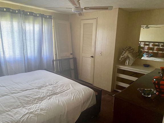 5th image of 224 N Harbor Dr