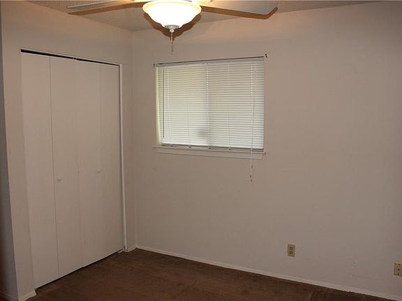 5th image of 1616 Elmhurst Dr #A