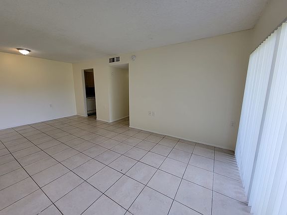 4th image of 1101 Benoist Farms Rd 106 #106