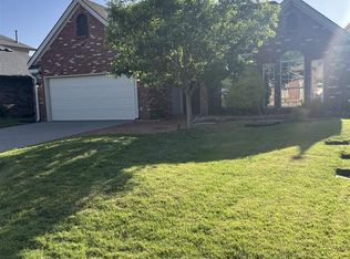 611 NW Waterford Dr, Lawton, OK 73505