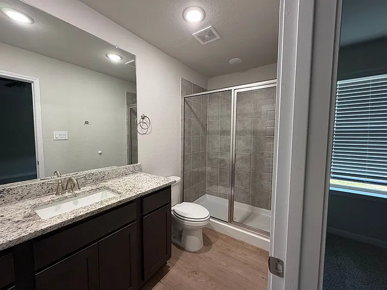 466 Emma Dr — Photo 18