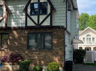 209 Greeley Ave, Staten Island, NY 10306