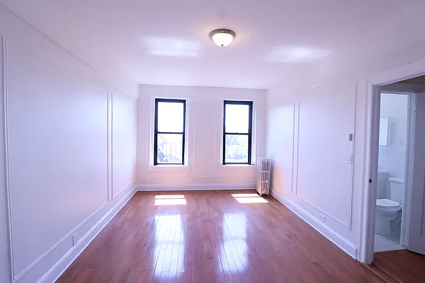 Rented by A&E Real Estate Management | media 19