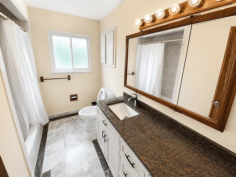 2226 Yorktown Dr — Photo 8