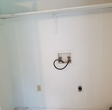 5th image of 515 Miller Cir
