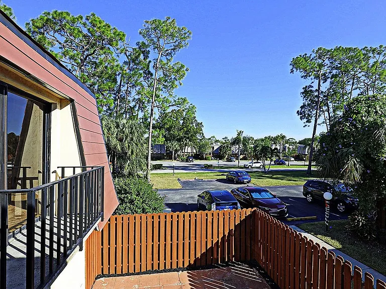 1556 Park Meadows Dr #1 — Photo 5
