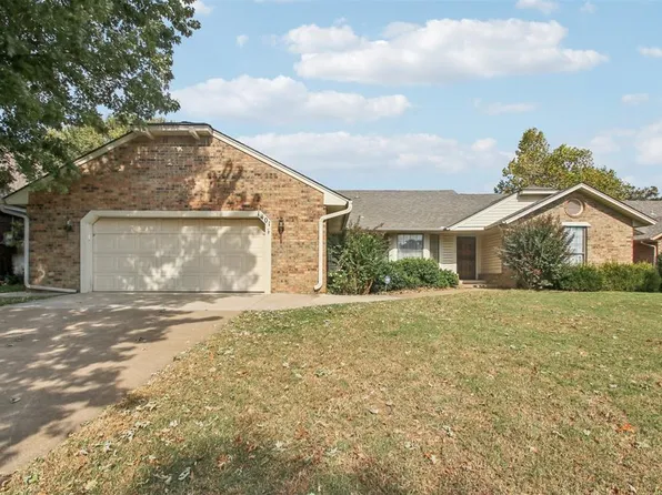 1401 Harding Ave, Edmond, OK 73013