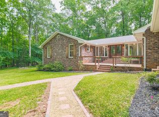 145 Horseshoe Cir, Fayetteville, GA 30215