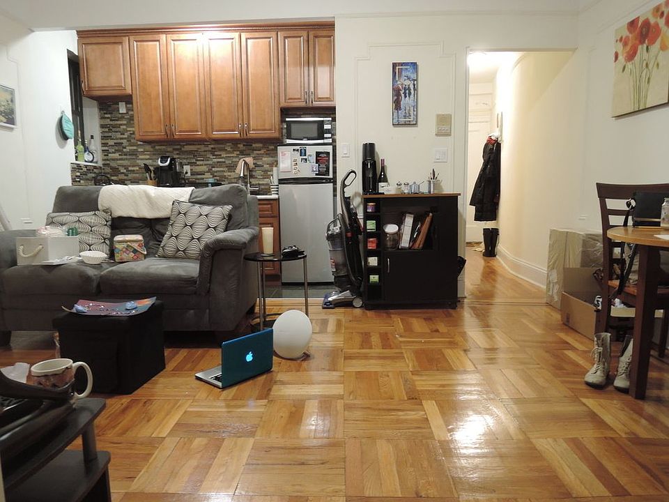 1st image of 2407 36th St APT D1
