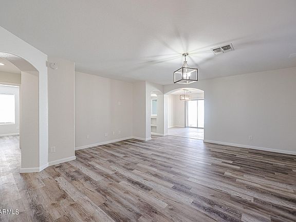 3rd image of 630 S 108TH Place