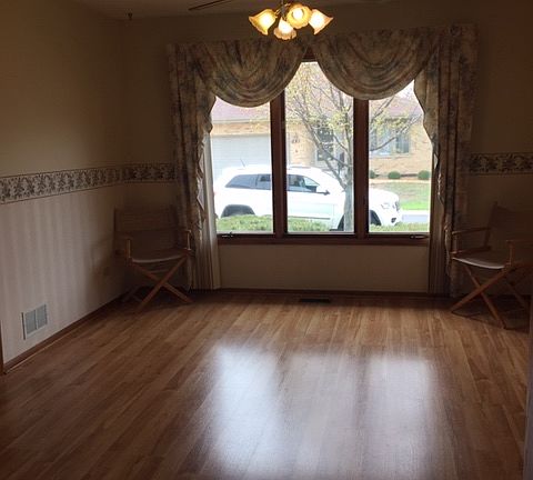laminate in kitchen, dining