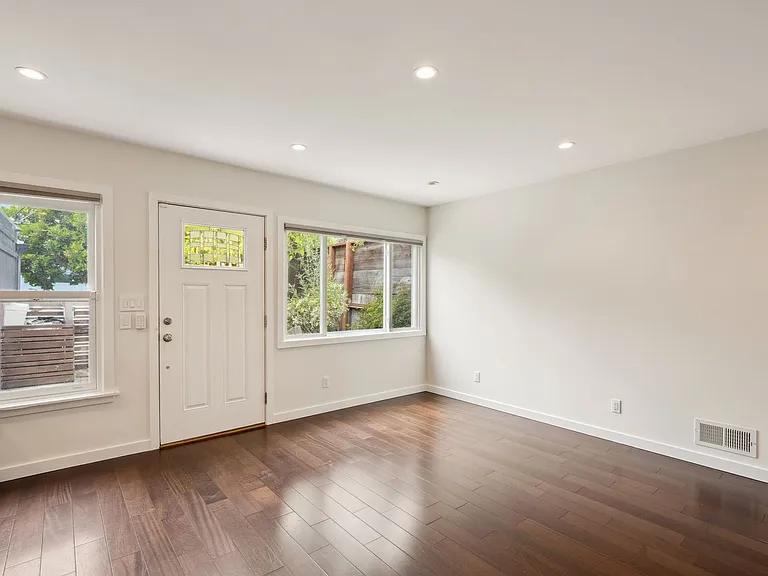 421 Nevada St — Photo 7