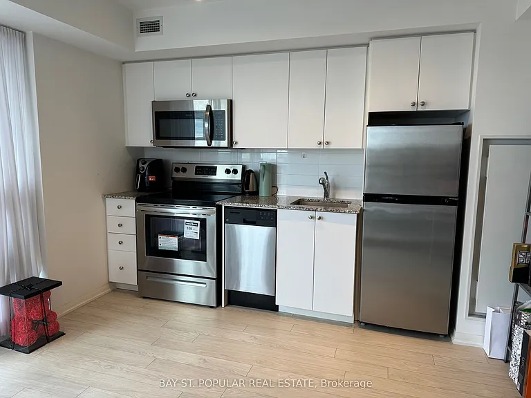 3091 Dufferin St #525 — Photo 6