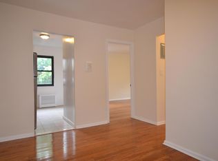 7228 153rd St #2A, Flushing, NY 11367