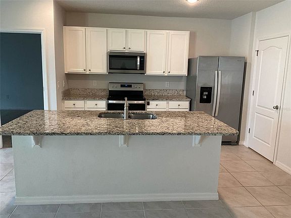 3rd image of 428 Tallow Wood Cir