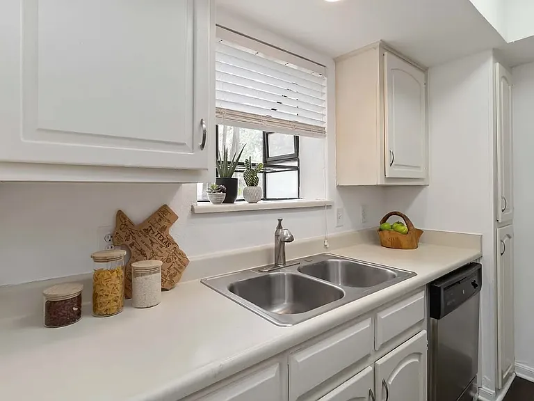 11843 Braesview #1807 — Photo 9