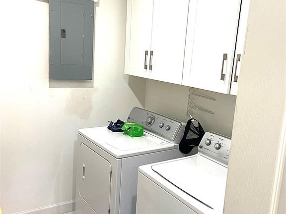 4th image of 5202 Cannon Way