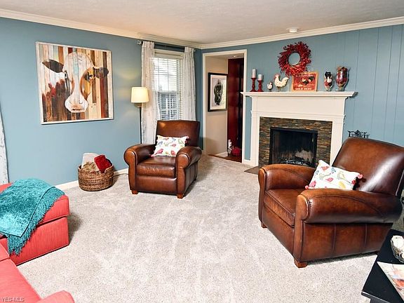 4th image of 19615 Tanbark Ln