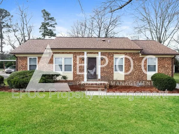 1312 Rotherwood Rd, Greensboro, NC 27406
