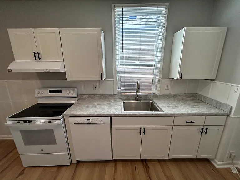 324 Harrison Ave #1 — Photo 2