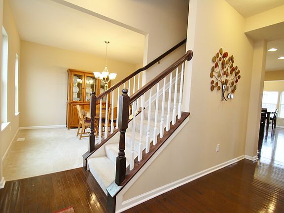 2nd image of 1705 Marion Way