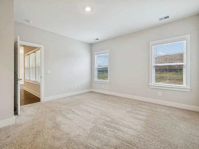 428 Triple Crown Cir — Photo 11