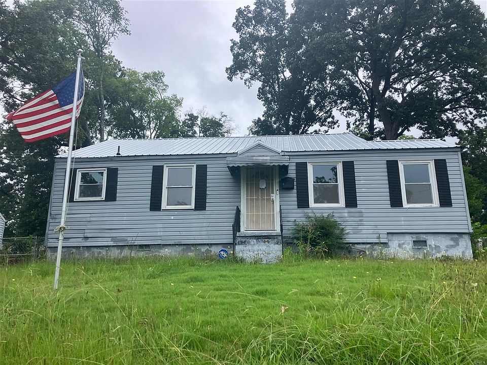 1st image of 1024 47th St