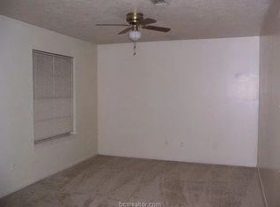 1026 Navarro Dr, College Station, TX 77845