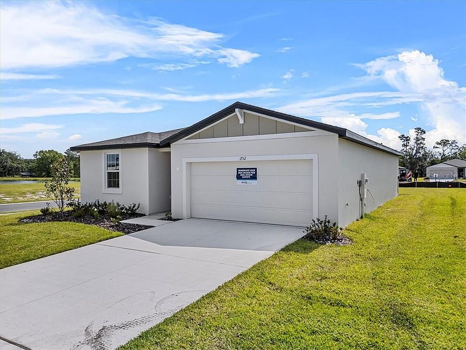 1st image of 2085 ROSEWOOD DR