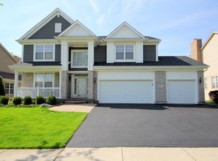 247 Baltusrol Dr, Vernon Hills, IL 60061