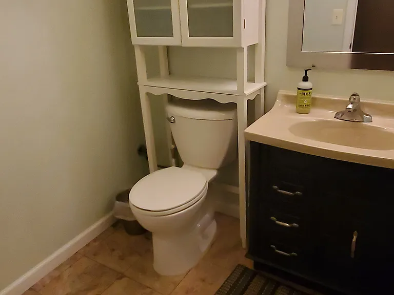 Basement 1/2 Bath