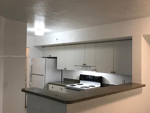 5th image of 13820 NE 3rd Ct APT 107