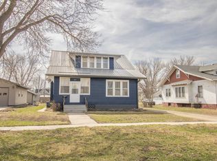 1418 12th St, Rock Valley, IA 51247