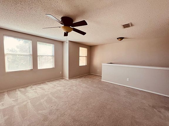 2nd image of 909 Willow Tree Dr