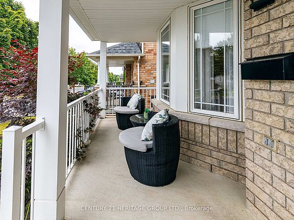 4th image of 106 Laurendale Ave