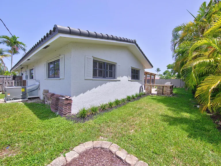 4431 NE 28th Ave — Photo 64
