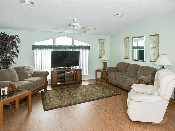 2nd image of 7549 Niantic Ave #U5