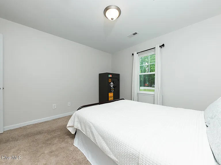 137 Wilburne Dr — Photo 27