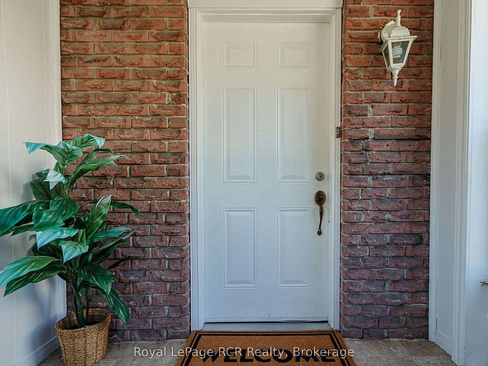 1st image of 92 Alice St