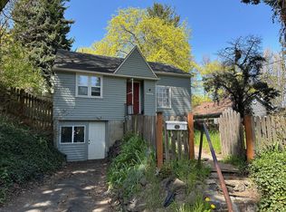 1005 NE D St, Pullman, WA 99163