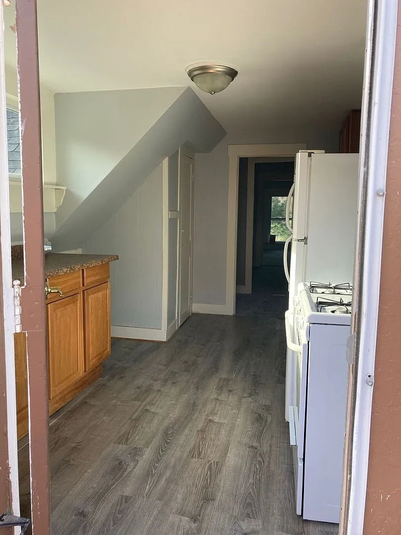 6 Reservoir Rd — Photo 2