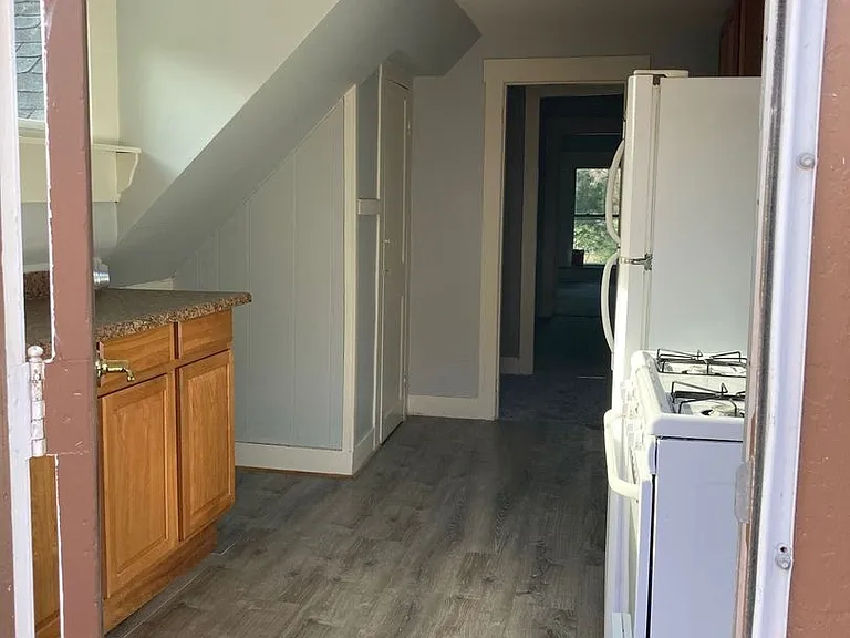 6 Reservoir Rd — Photo 2