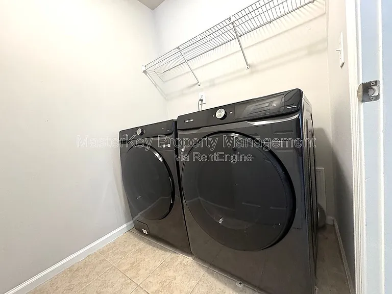 204 Straywhite Ave — Photo 15