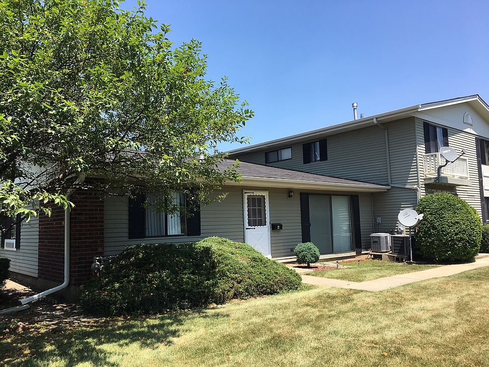 1st image of 6 Dennis Ct #6