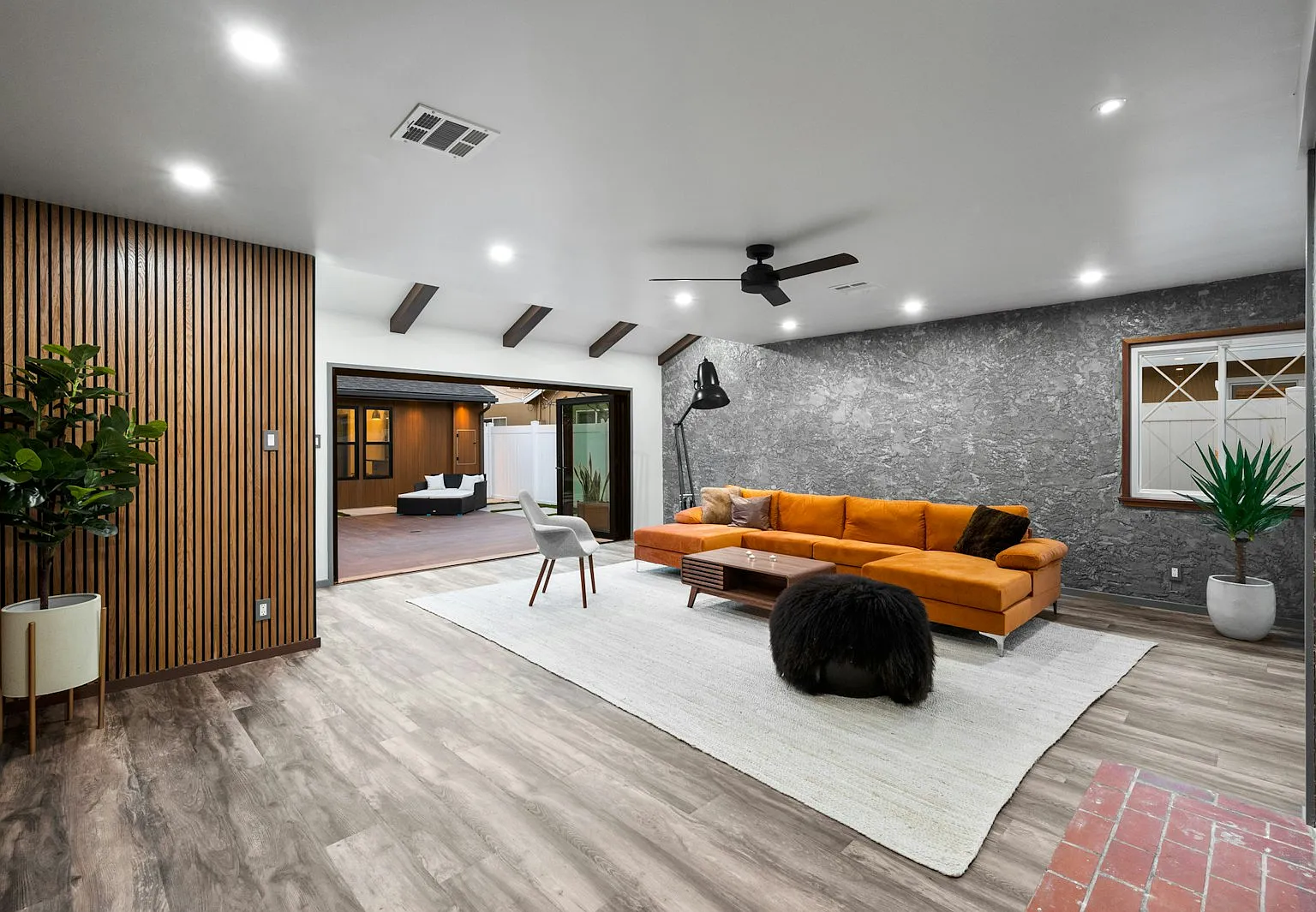 7424 West 85th Street — Photo 3