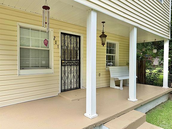 2nd image of 201 McGlasker St