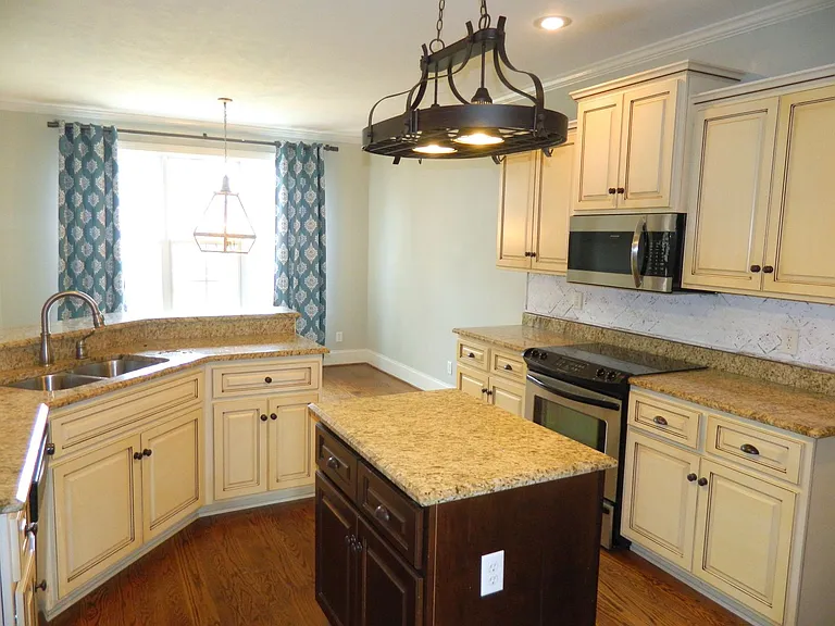 4108 Dewaal St — Photo 24